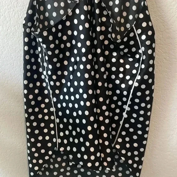 Victoria’s Secret Medium top black with white polka dot - Picture 5 of 5